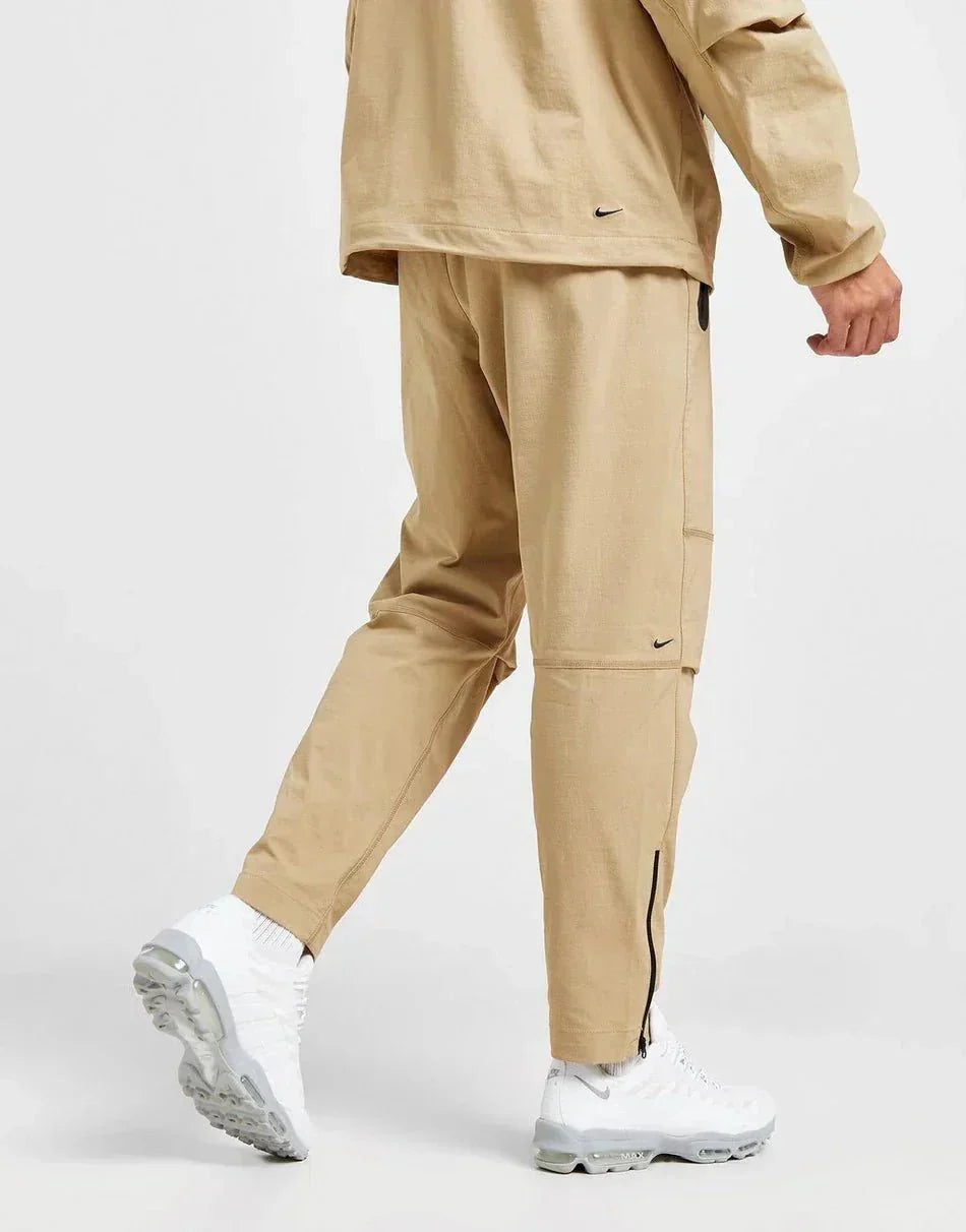 Nike Pantalon de jogging Tech - kleostreetwear